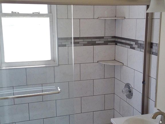 4th image of 136 Midland Ave Floor 2