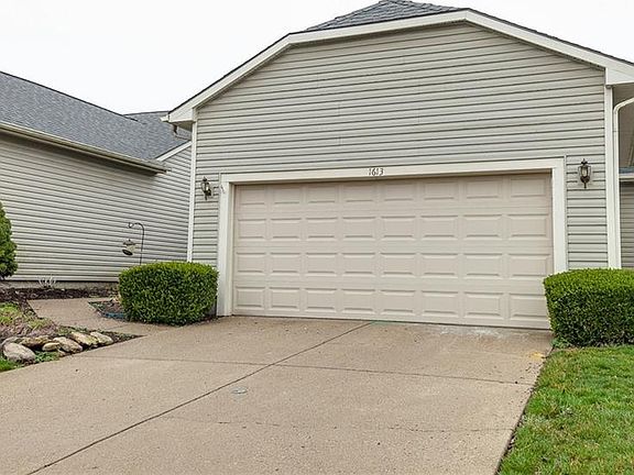 2nd image of 1613 Longbow Ln