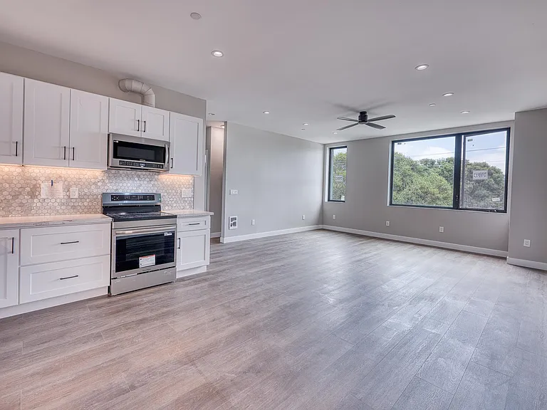4202 Telegraph Ave #204 — Photo 4