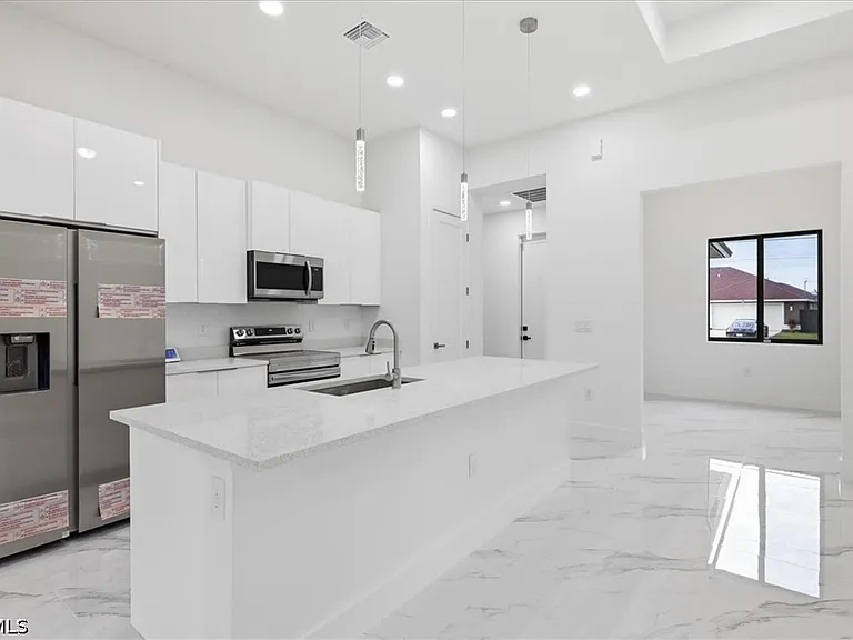 1436 Graham Cir — Photo 8
