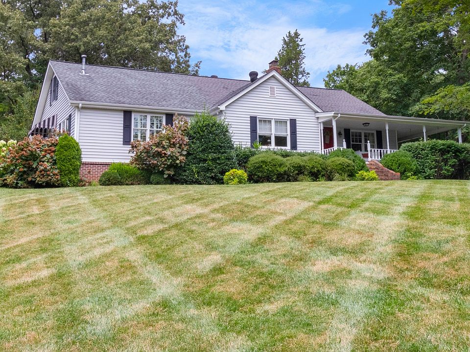 1st image of 154 Towes Ln