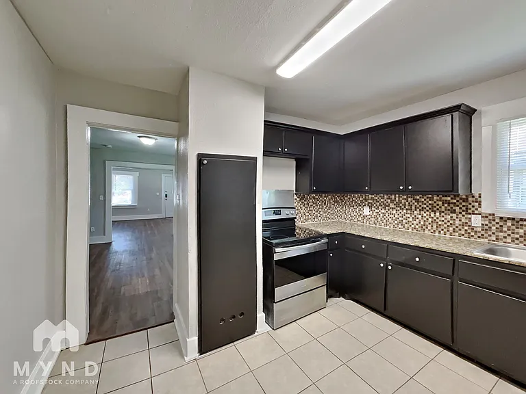 2208 Avenue U #B — Photo 13
