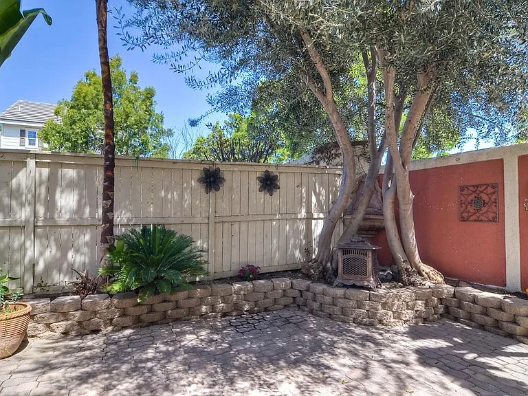16489 Sunstone Dr — Photo 18