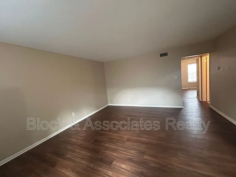 3824C W Country Club Rd — Photo 3