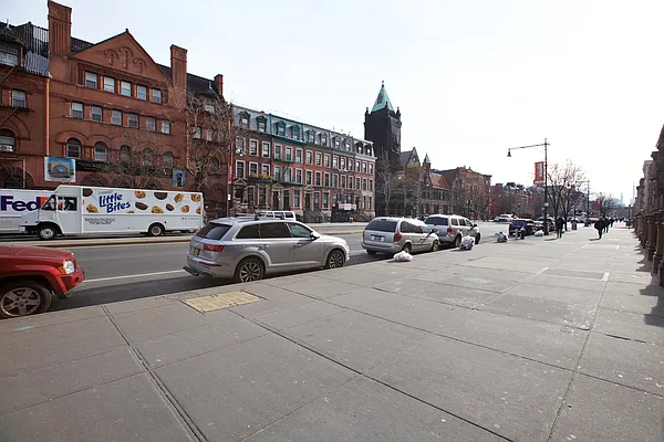 Rented by Landmark Manhattan Realty Corp | media 39