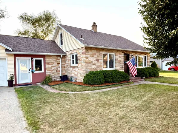 348 N Winsted St, Spring Green, WI 53588