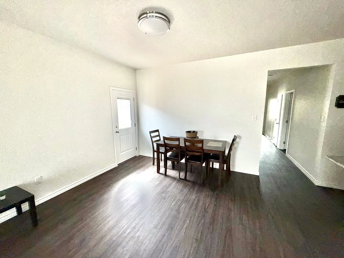 Beautiful Furnished 3-Bedroom, 2-Bath Townhome — Photo 4