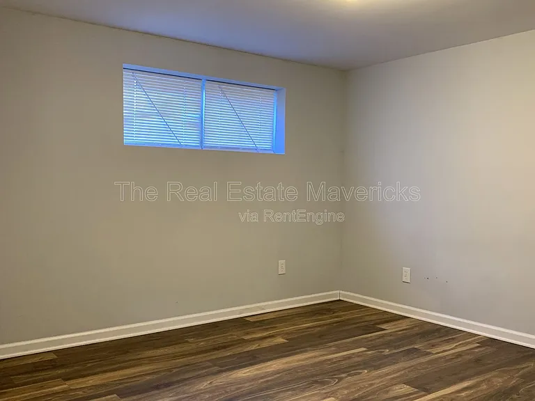 409 Longview Dr #B — Photo 8