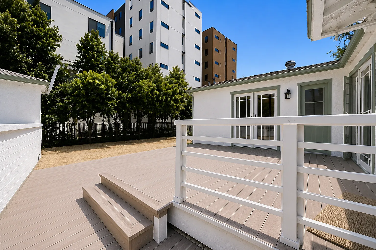 4 bed, 1600 sqft, $6,800 — Photo 3
