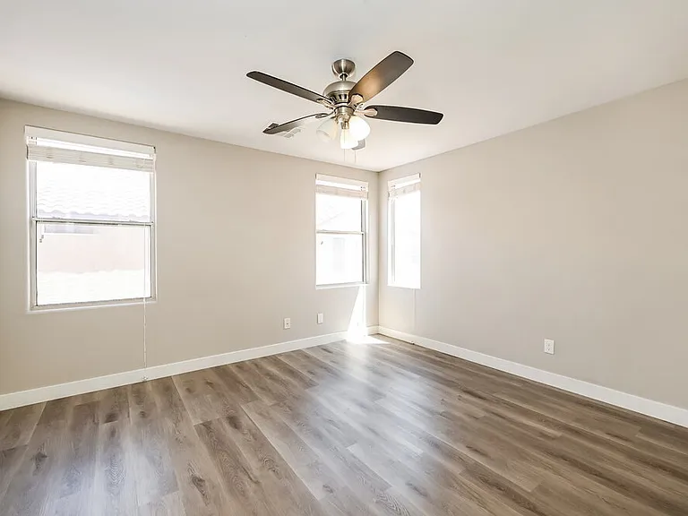 5864 Cape Hatteras Ct — Photo 10