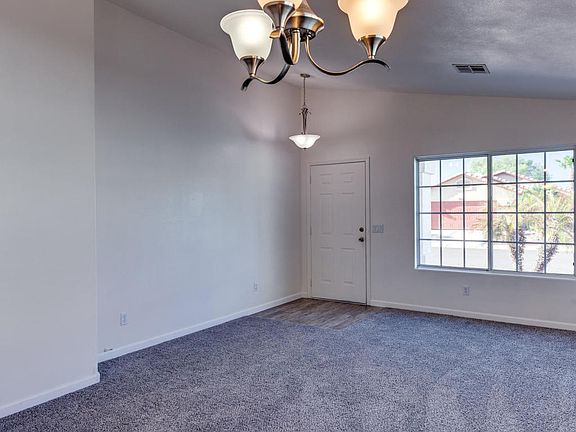 3rd image of 3019 W Zachary Dr