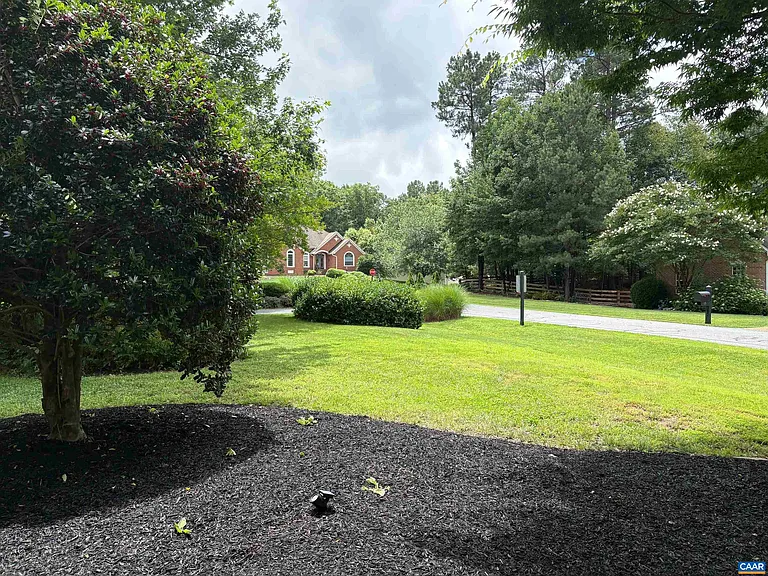 42 Branch Ln — Photo 44