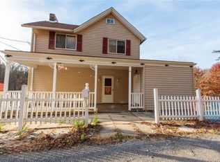 137 Ice Pond Rd, Leechburg, PA 15656