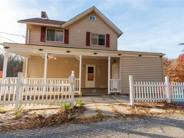 137 Ice Pond Rd, Leechburg, PA 15656