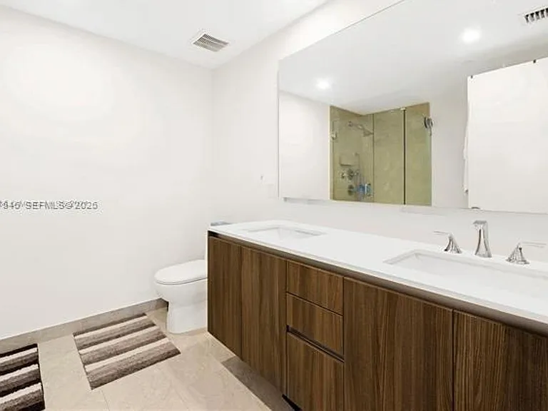 488 NE 18th St #2307 — Photo 11