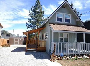 135 Sunset Ln, Sugarloaf, CA 92386