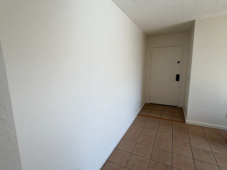 828 N Neptune Ave #4 — Photo 3