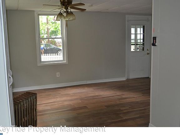 5th image of 438 Engard Ave