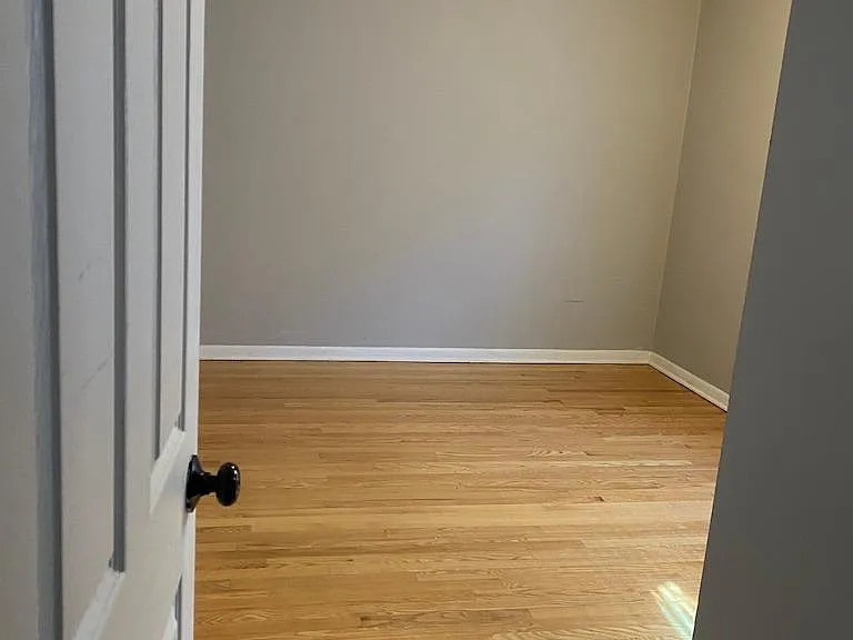 1736 N Laramie Ave — Photo 14