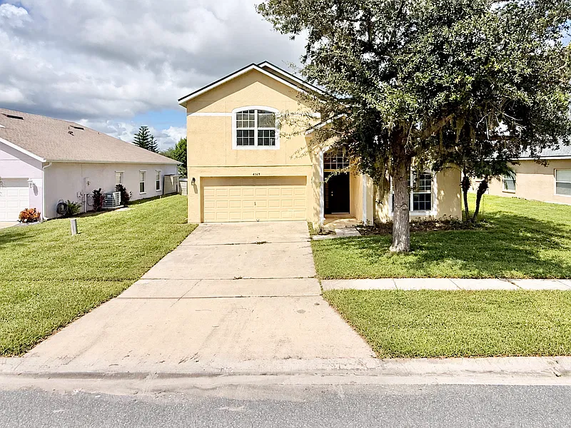 4 bed, 2.5 bath, 2840 sqft, $2,250 — Photo 4