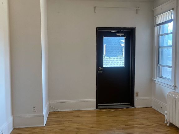5th image of 362 Friel St #11537627