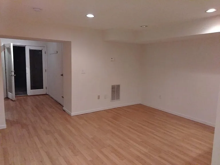 3933 Davis Pl NW #6 — Photo 5