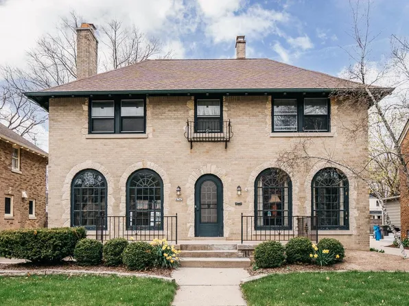4743 North Woodburn STREET, Whitefish Bay, WI 53211
