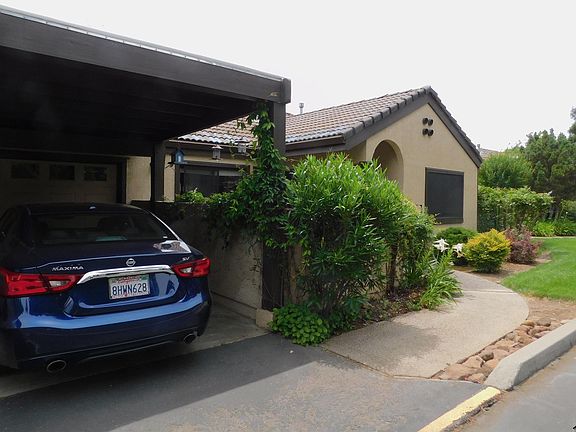 2nd image of 3 Sierra Lakeside Ln