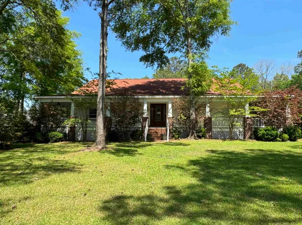 423 Academy Dr, Andalusia, AL 36420