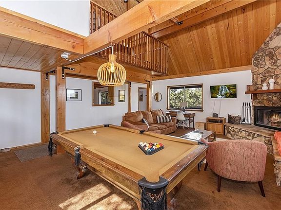 5th image of 581 Villa Grove Ave