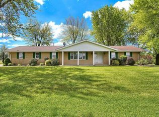 9566 Lincoln Dr, Worden, IL 62097