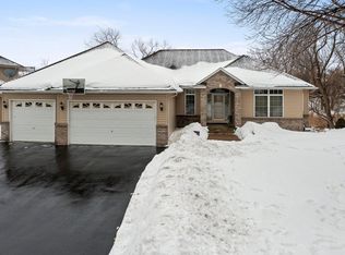 9475 Kirkwood Way N, Maple Grove, MN 55369