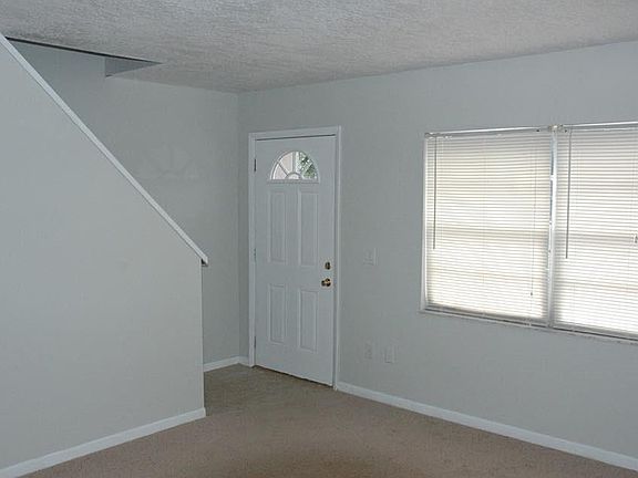 4th image of 935 Joe St APT 2