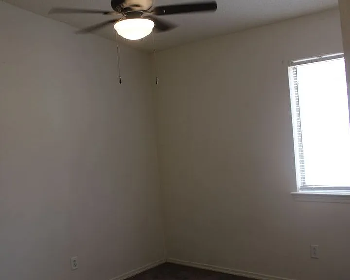 14313 Island Point Dr — Photo 16