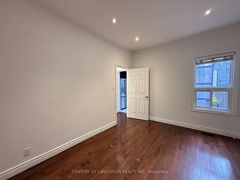 457 Ossington Ave — Photo 6