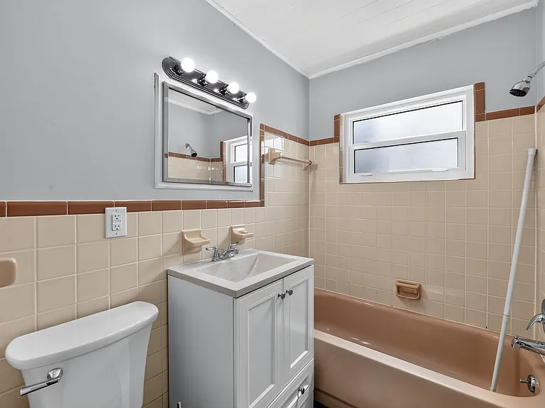5396 4th St N #101 — Photo 8