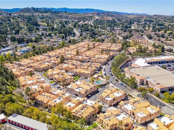 18716 Vista Del Canon Unit F, Santa Clarita, CA 91321