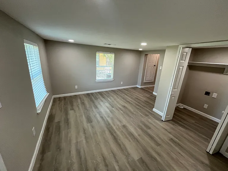 1215 H Pl — Photo 7