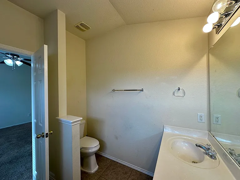4510 Causeway Ct — Photo 18
