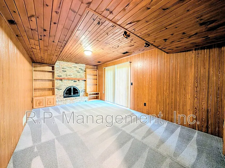 4382 Rosebriar Ave — Photo 11