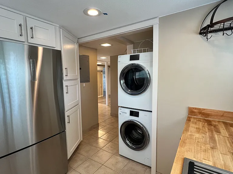 652 Newport Ave #2 — Photo 16