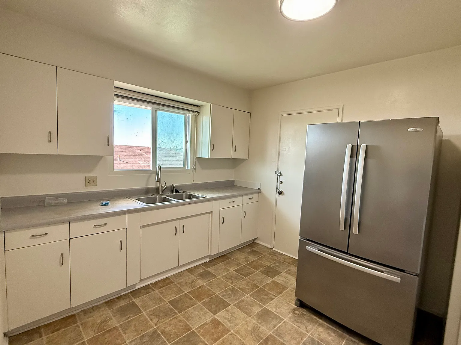 2 bed, 1100 sqft, $2,500 — Photo 4
