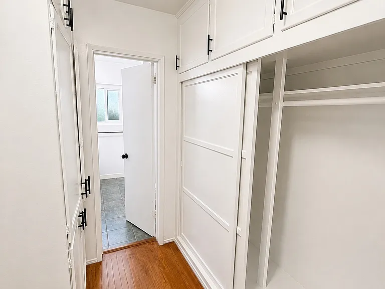 2015 Cedar Ave #0 — Photo 10