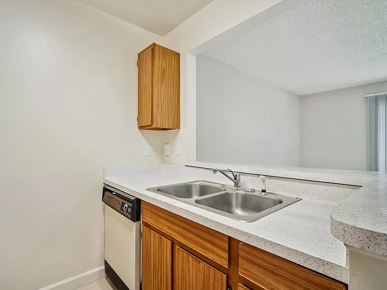 Latigo 27 — Photo 82