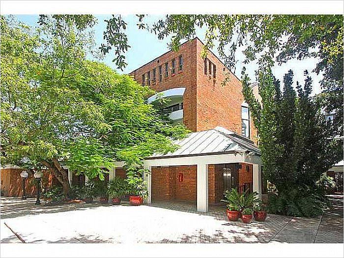 1st image of 10669 NE Quaybridge Ct