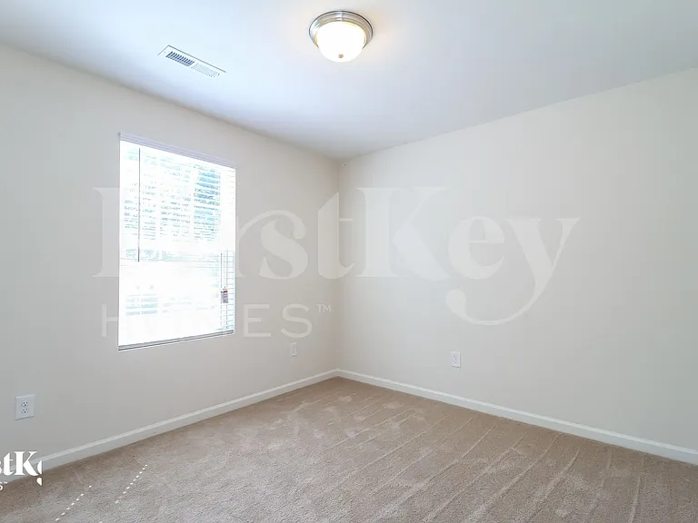 1909 Allyson Ave — Photo 11