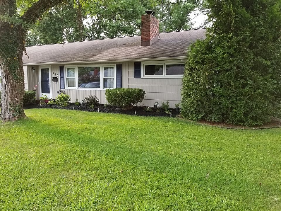 1st image of 410 Pattie Dr