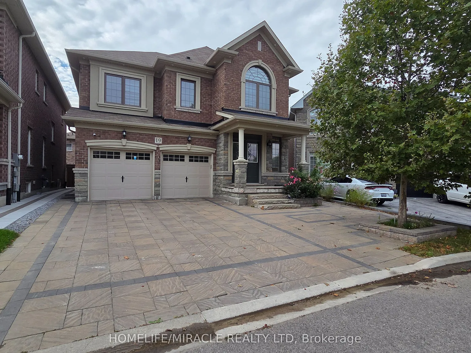 4 bed, $3,800 — Photo 2