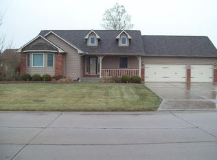 907 Turkey Creek Dr, McPherson, KS 67460