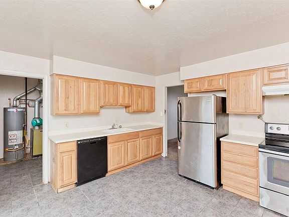 5th image of 533 Sara Ln